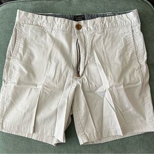 J Crew Men’s 7” shorts